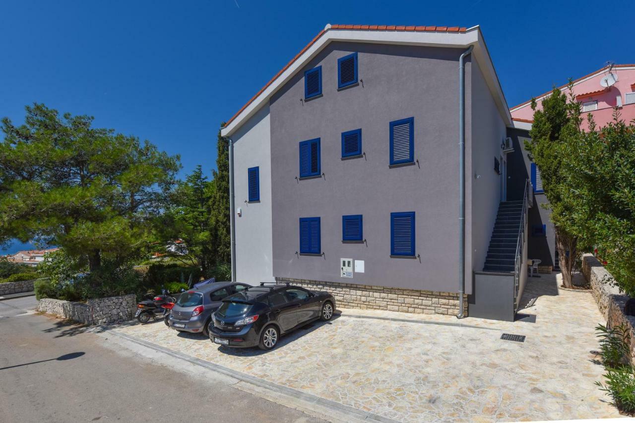 Apartments Enya Novalja Bagian luar foto