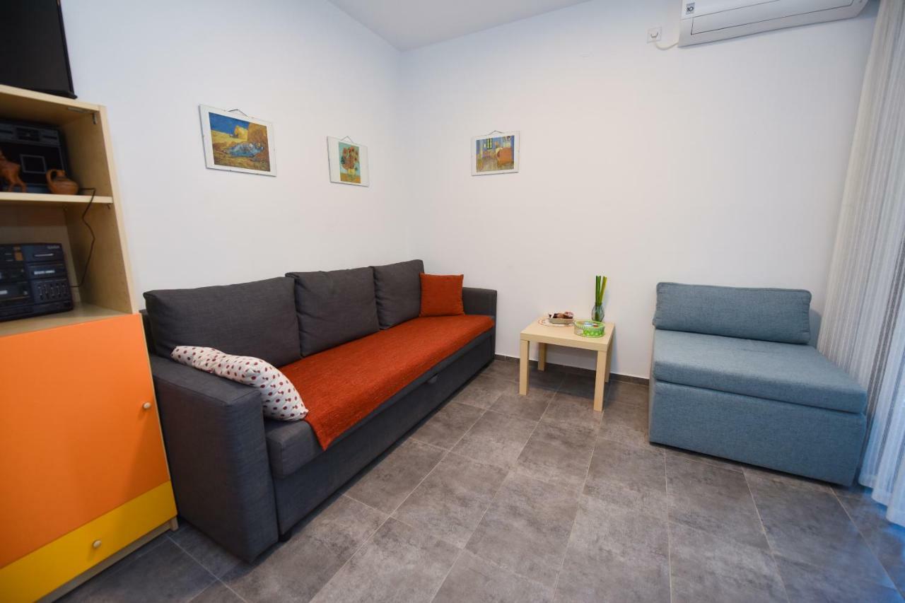 Apartments Enya Novalja Bagian luar foto